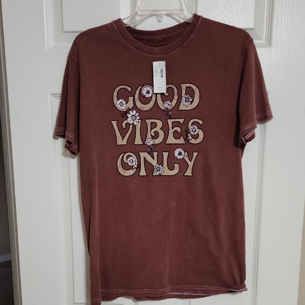 Maurices Brown Graphic Tee with Beige Floral 'Good Vibes Only'